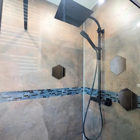 D'hotes La Foret * 롱위