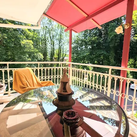 D'hotes La Foret Bed & Breakfast *