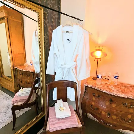 D'hotes La Foret * 롱위