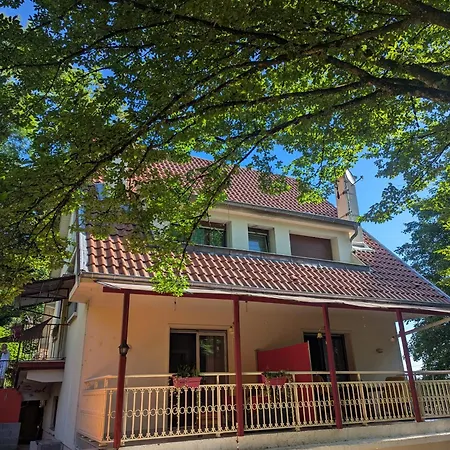 D'hotes La Foret فندق مبيت وإفطار لونغواي