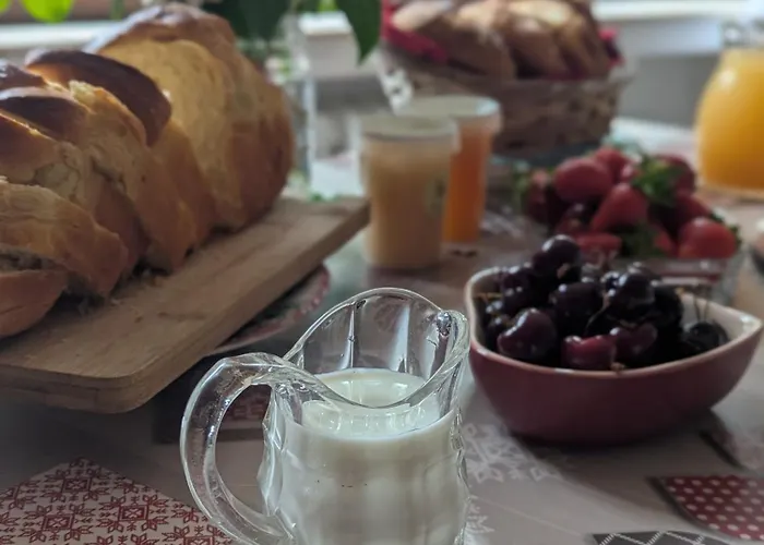 Alojamento de Acomodação e Pequeno-almoço D'hôtes La Forêt Petit Déjeuner Inclus